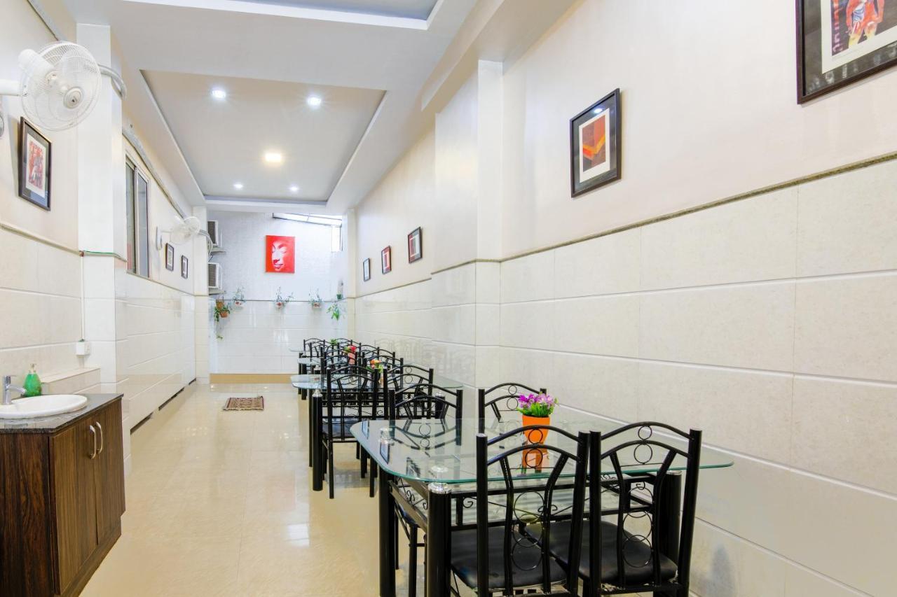 Hotel Central Suites Бангалор Екстериор снимка