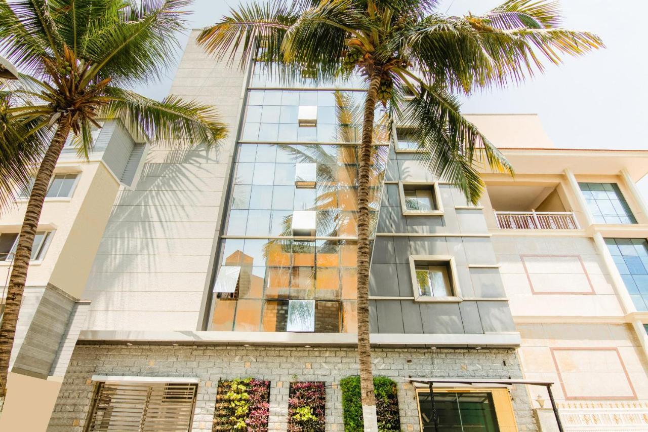 Hotel Central Suites Бангалор Екстериор снимка